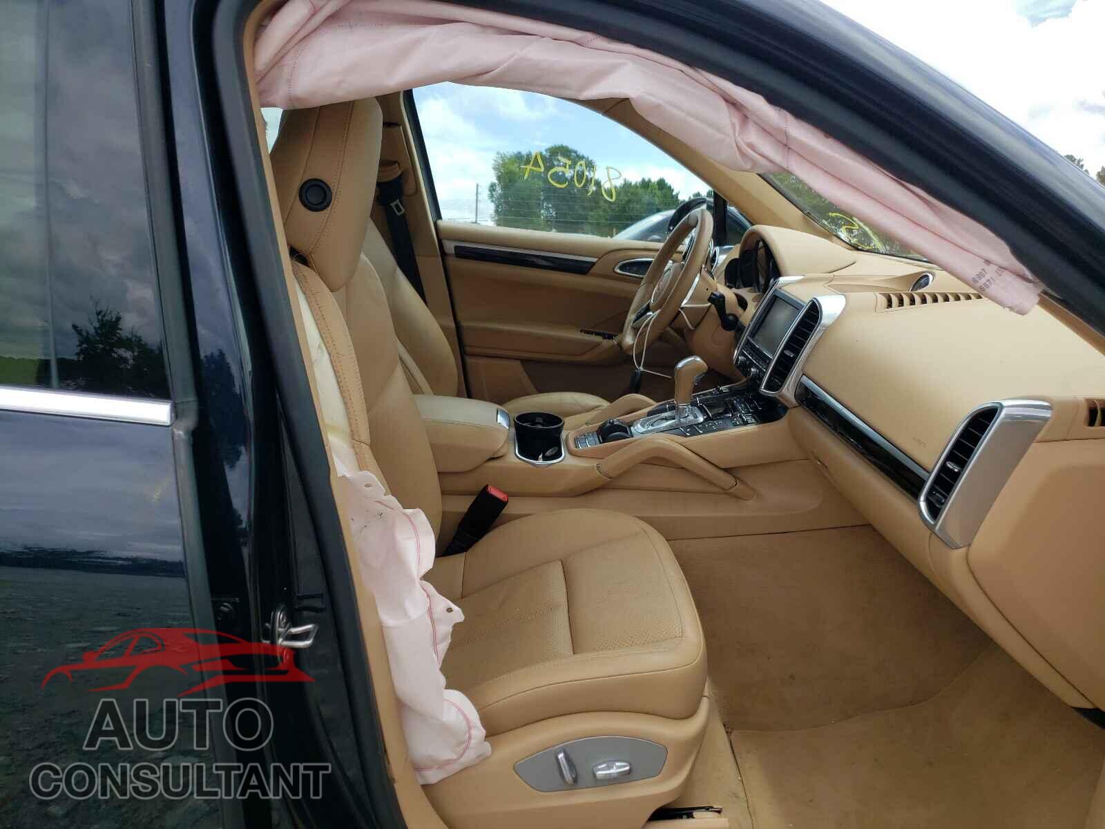 PORSCHE CAYENNE 2016 - WP1AA2A25GLA09913