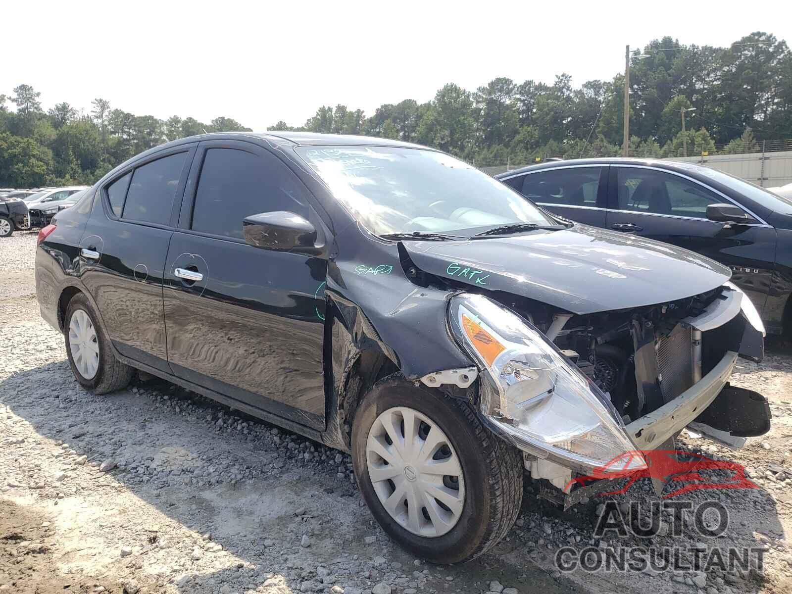 NISSAN VERSA 2019 - 3N1CN7AP0KL811213