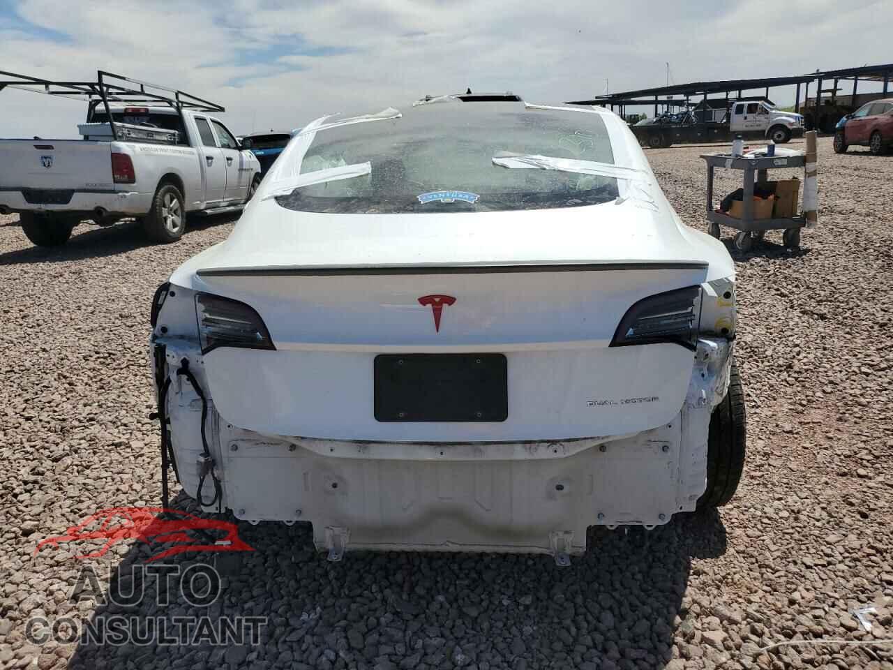 TESLA MODEL 3 2019 - 5YJ3E1EB0KF512781