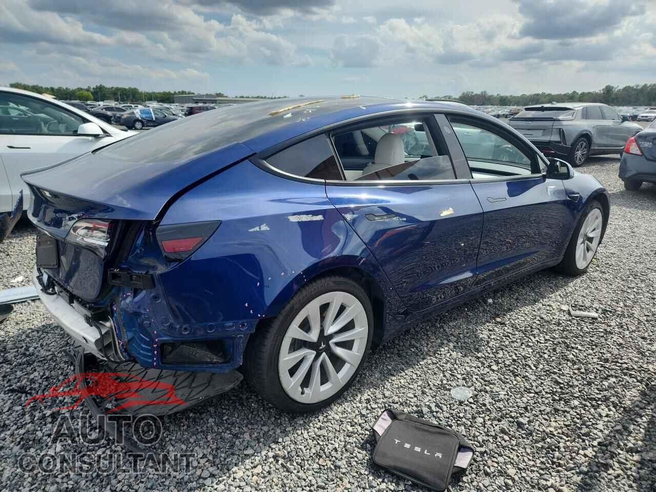 TESLA MODEL 3 2021 - 5YJ3E1EA5MF920607