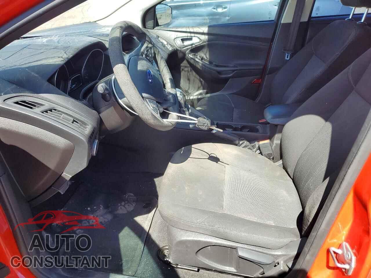 FORD FOCUS 2015 - 1FADP3F24FL386006