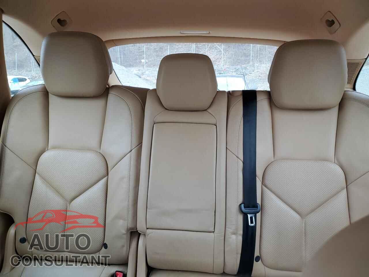 PORSCHE CAYENNE 2012 - WP1AA2A22CLA08020