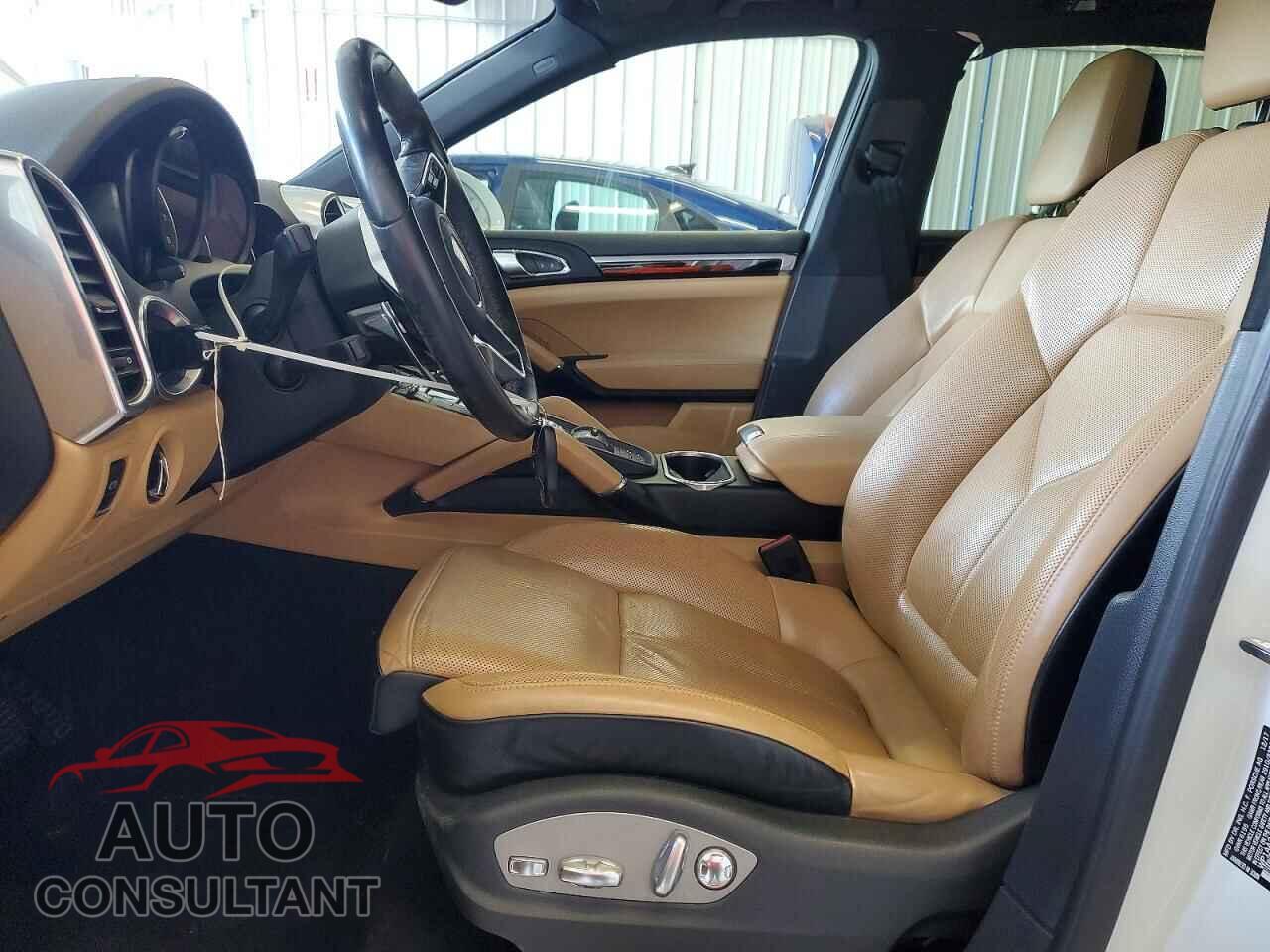 PORSCHE CAYENNE 2018 - WP1AA2A22JKA07176