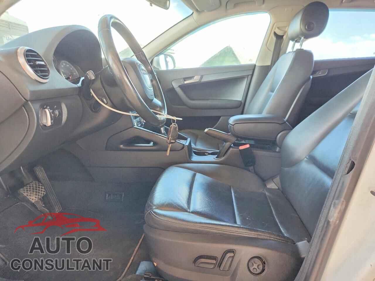 AUDI A3 2011 - WAUBJBFM8BA044298