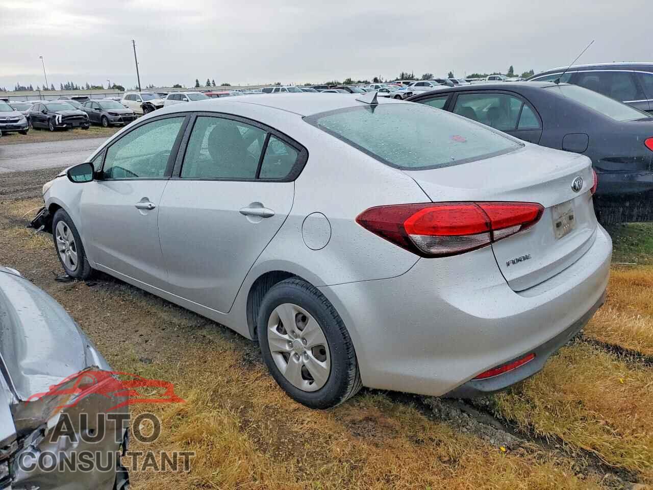 KIA FORTE 2017 - 3KPFK4A79HE044203