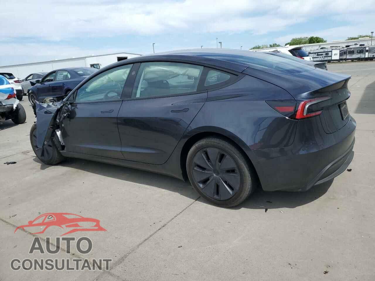 TESLA MODEL 3 2024 - 5YJ3E1EAXRF718546