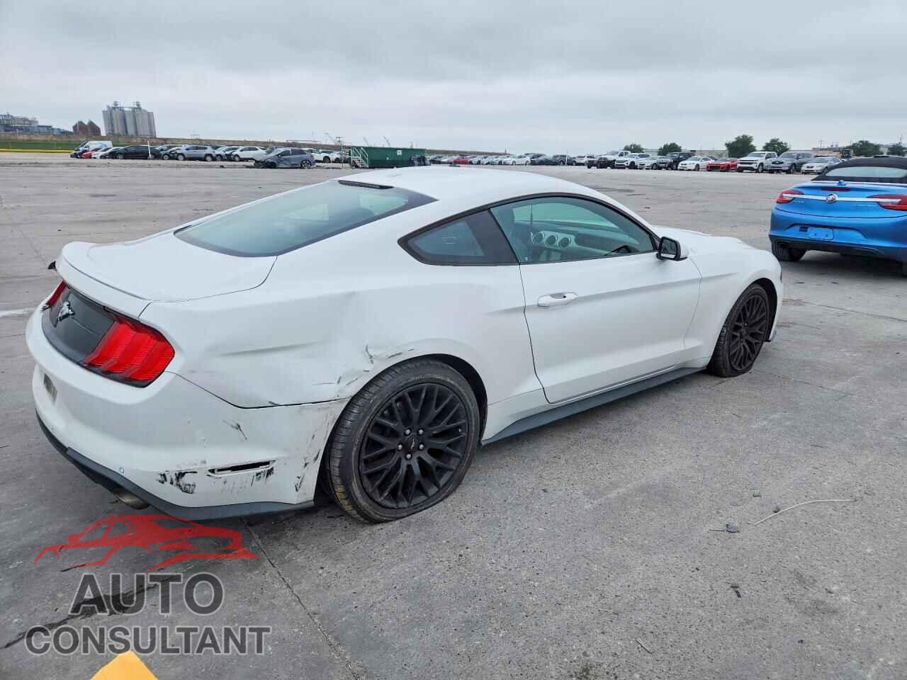 FORD MUSTANG 2018 - 1FA6P8TH4J5107004