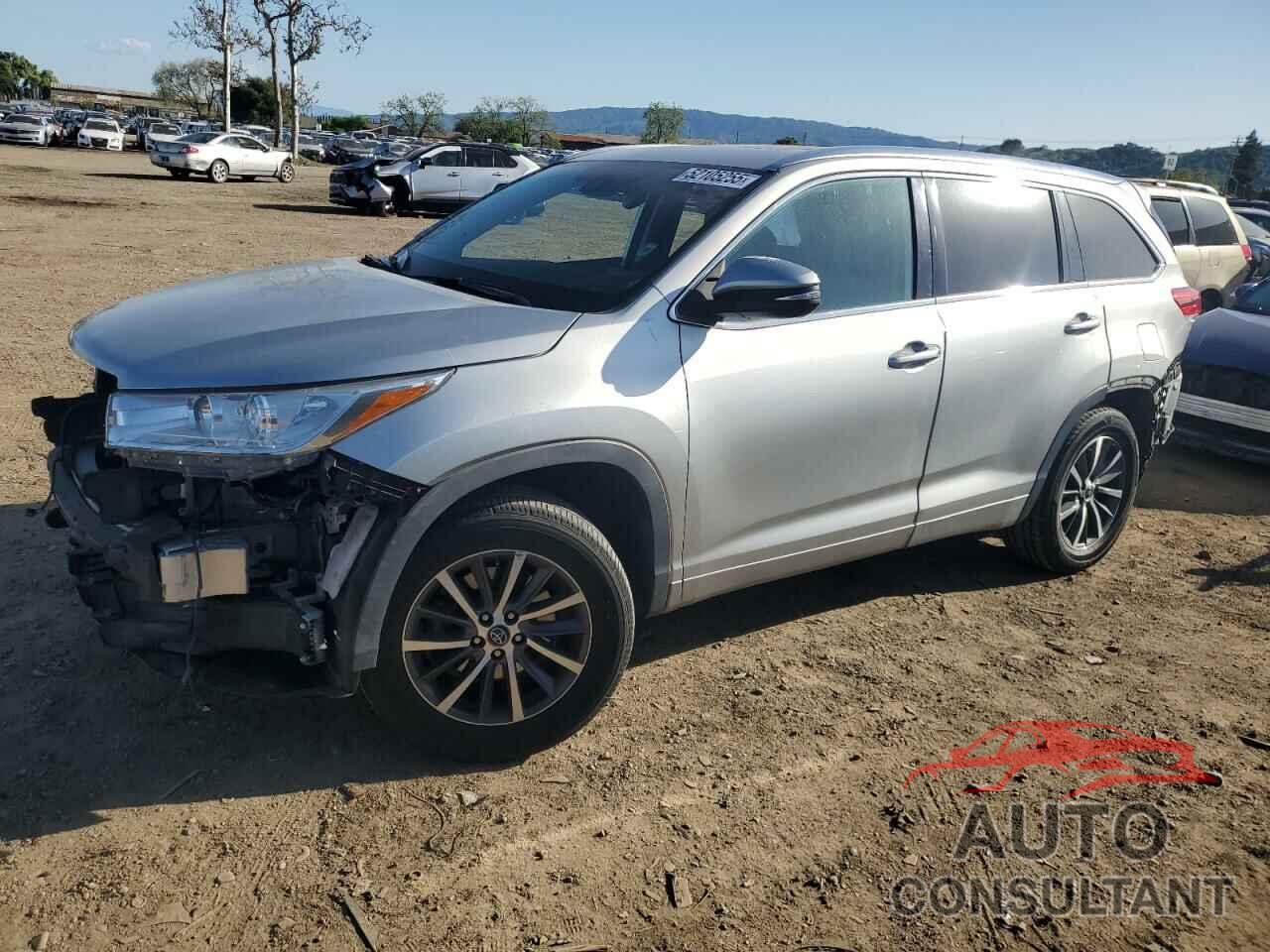 TOYOTA HIGHLANDER 2018 - 5TDKZRFH5JS534366