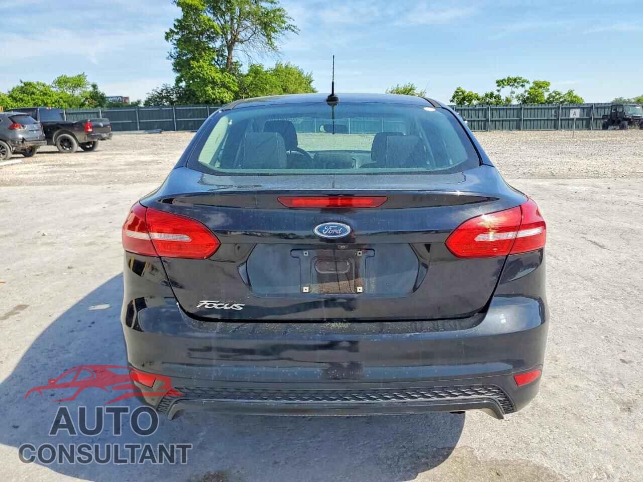FORD FOCUS 2017 - 1FADP3E29HL266433