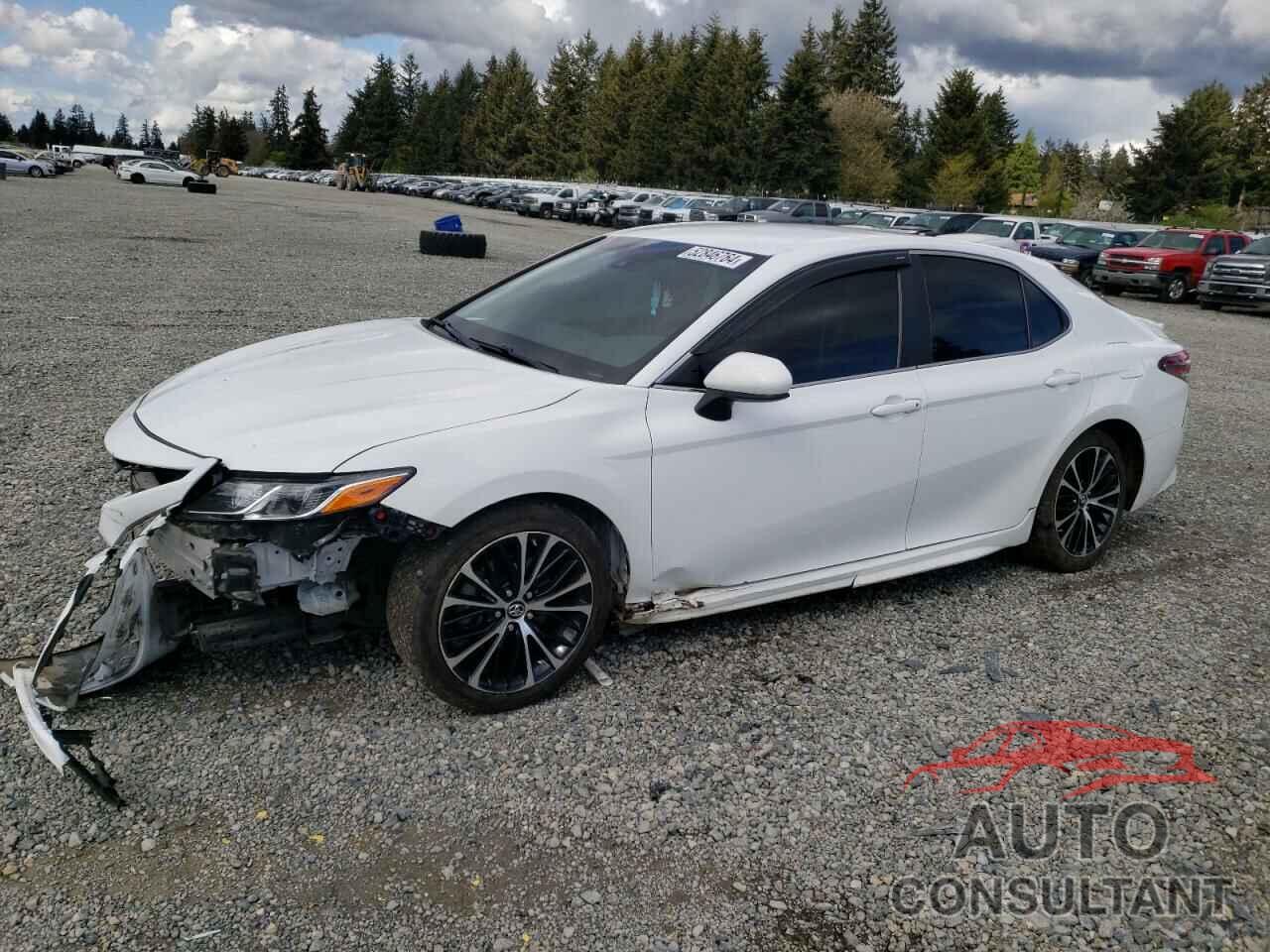 TOYOTA CAMRY 2018 - 4T1B11HK0JU070475