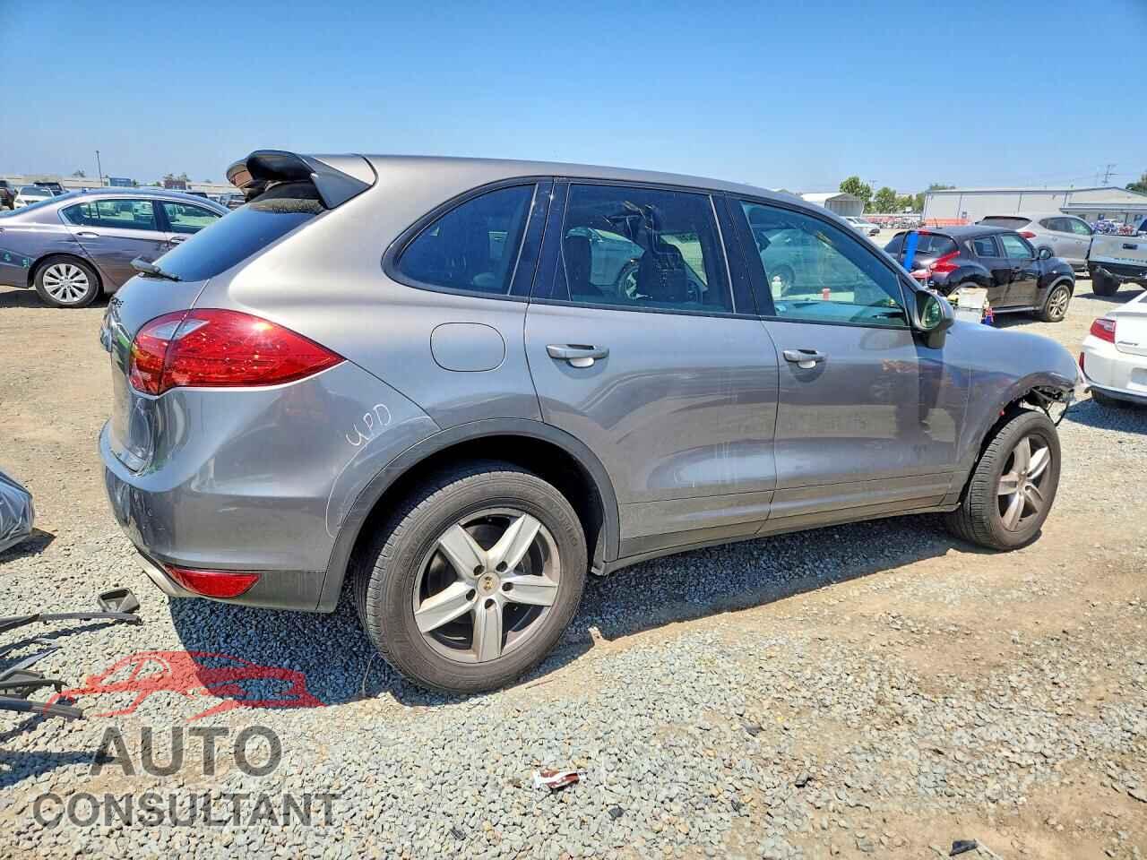 PORSCHE CAYENNE 2012 - WP1AA2A21CLA02645