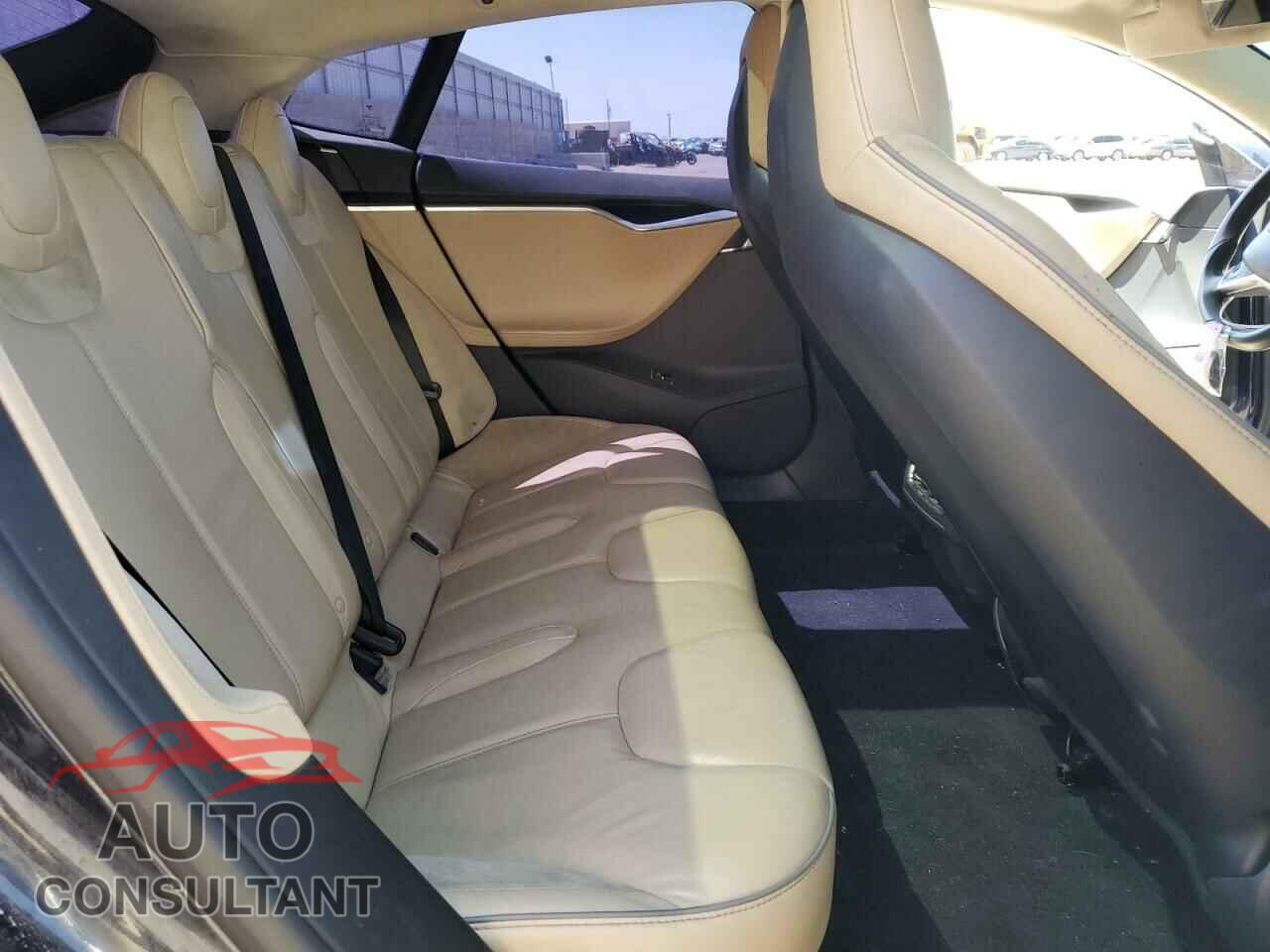 TESLA MODEL S 2013 - 5YJSA1DP4DFP05278
