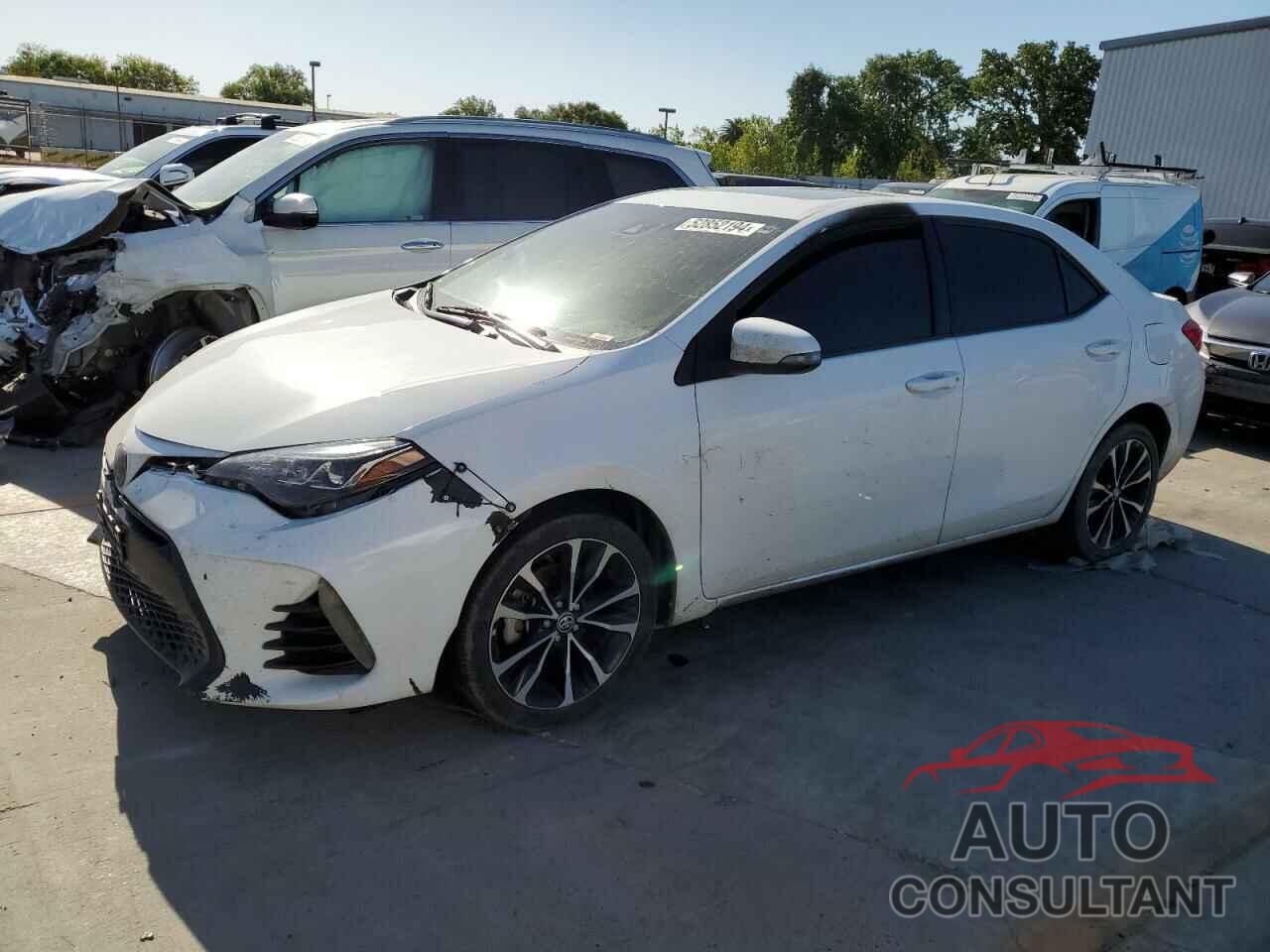 TOYOTA COROLLA 2018 - 5YFBURHE1JP809449