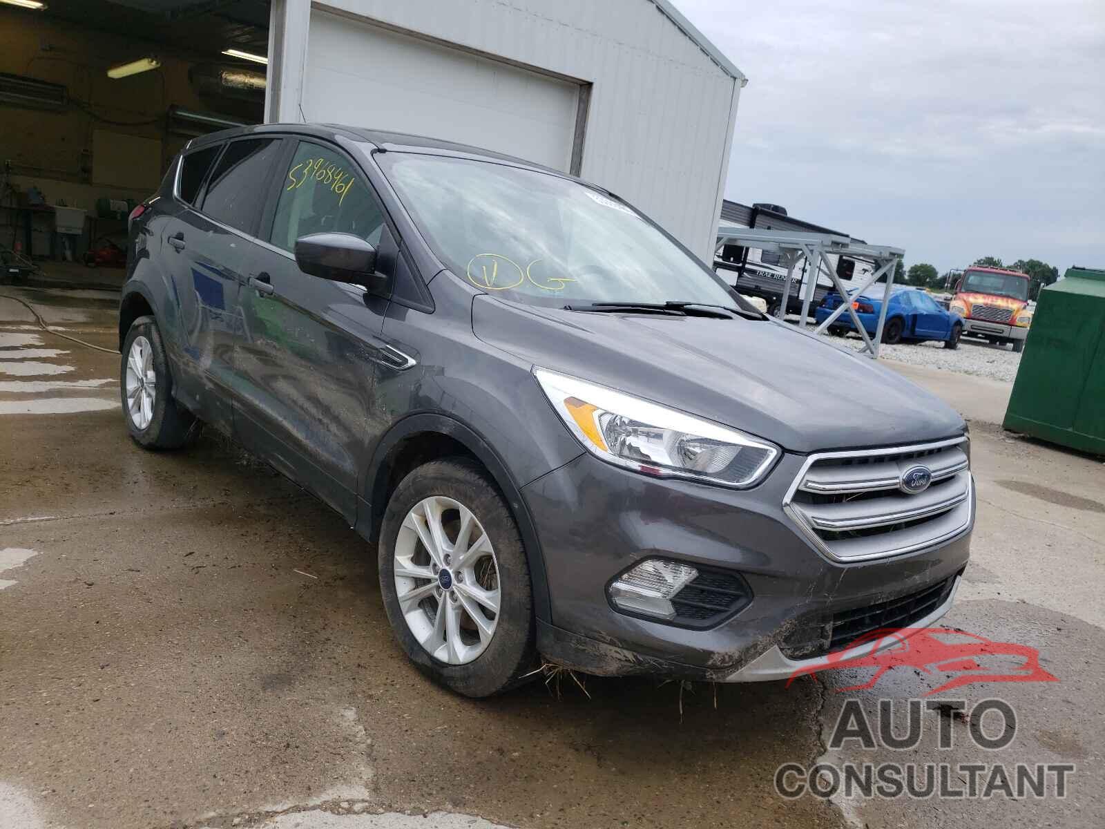 FORD ESCAPE 2017 - 1FMCU9G90HUC03609