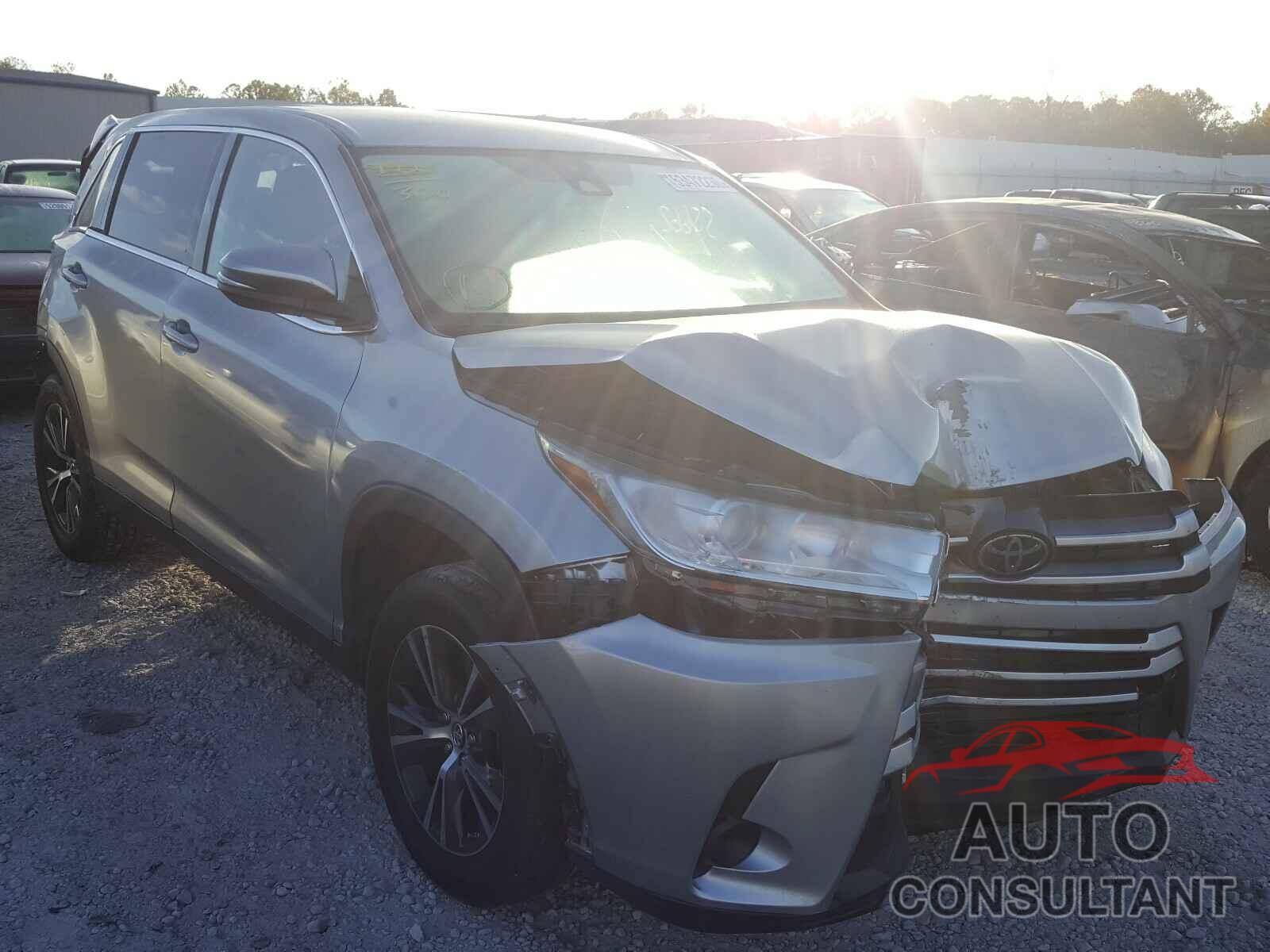 TOYOTA HIGHLANDER 2019 - 5TDZARFHXKS047669