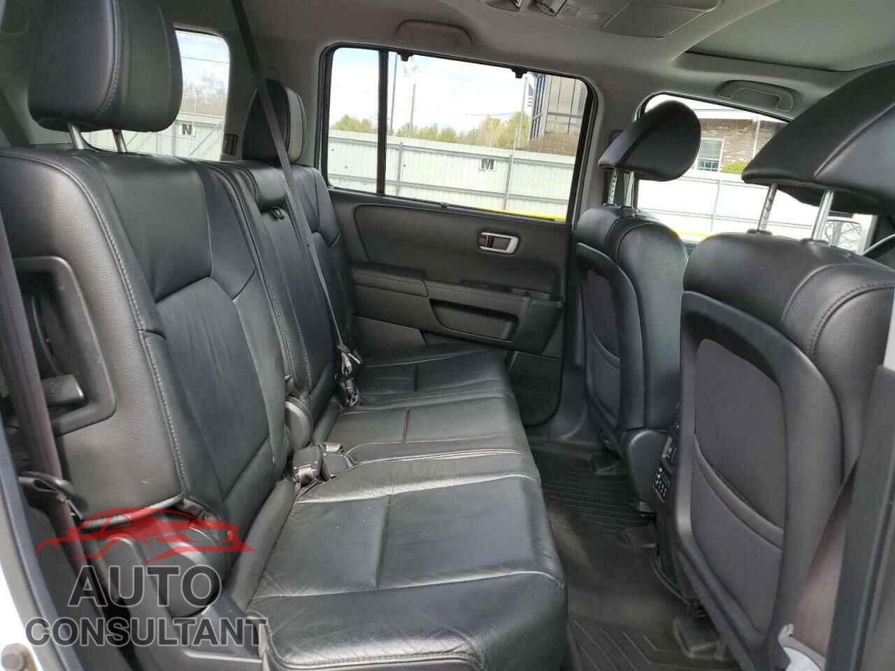 HONDA PILOT 2013 - 5FNYF4H94DB041282