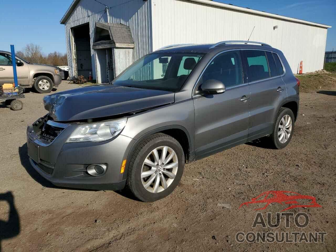 VOLKSWAGEN TIGUAN 2011 - WVGBV7AX6BW525171