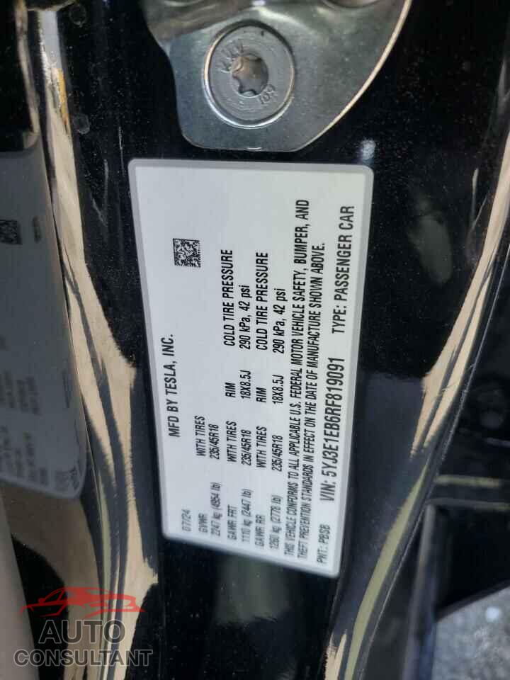 TESLA MODEL 3 2024 - 5YJ3E1EB6RF819091