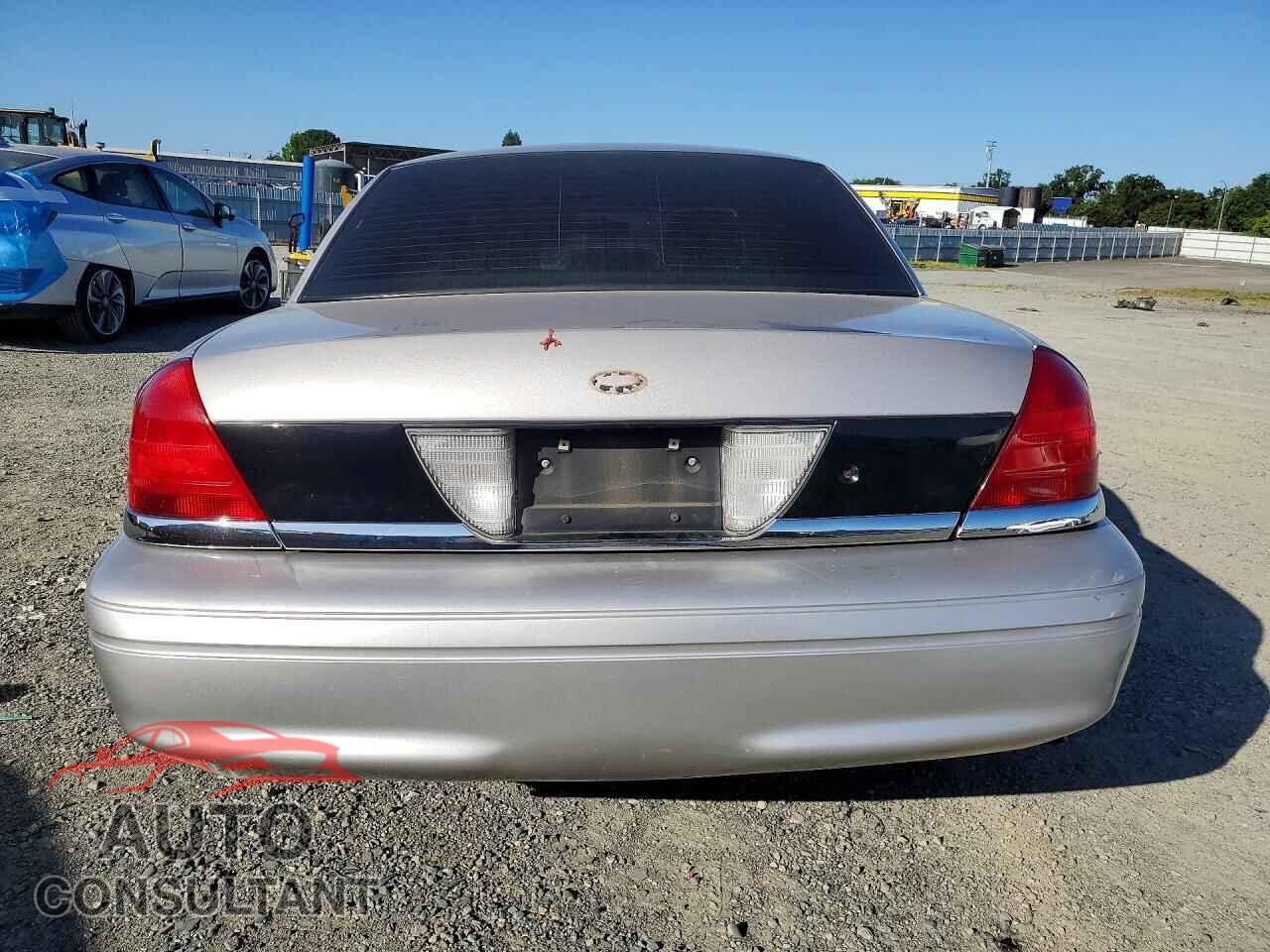 FORD CROWN VIC 2011 - 2FABP7EV8BX127154