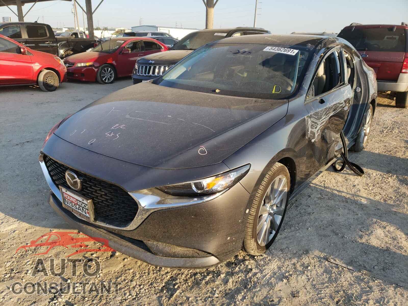MAZDA 3 2019 - JM1BPBAM4K1119152