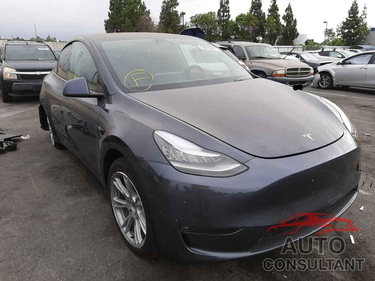TESLA MODEL Y 2021 - 5YJYGDED6MF133001