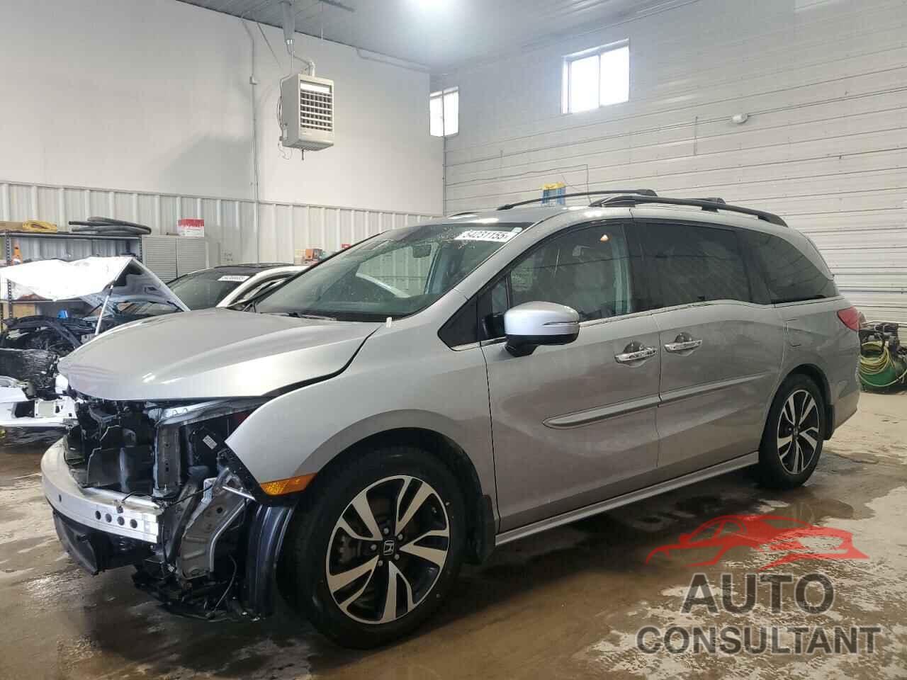 HONDA ODYSSEY 2018 - 5FNRL6H98JB036459
