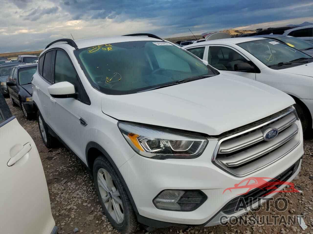 FORD ESCAPE 2017 - 1FMCU9GDXHUE17396