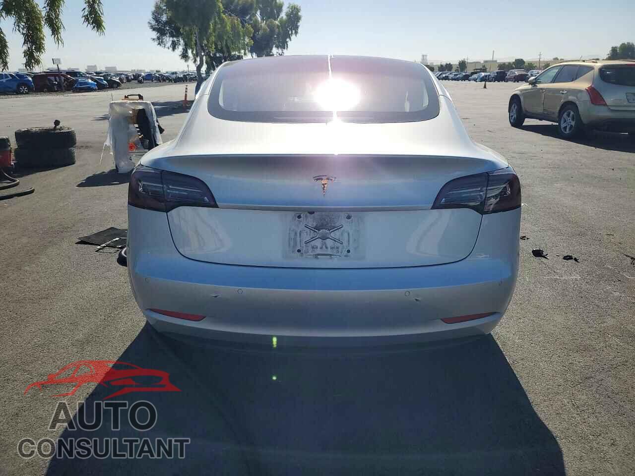 TESLA MODEL 3 2017 - 5YJ3E1EA4HF002496