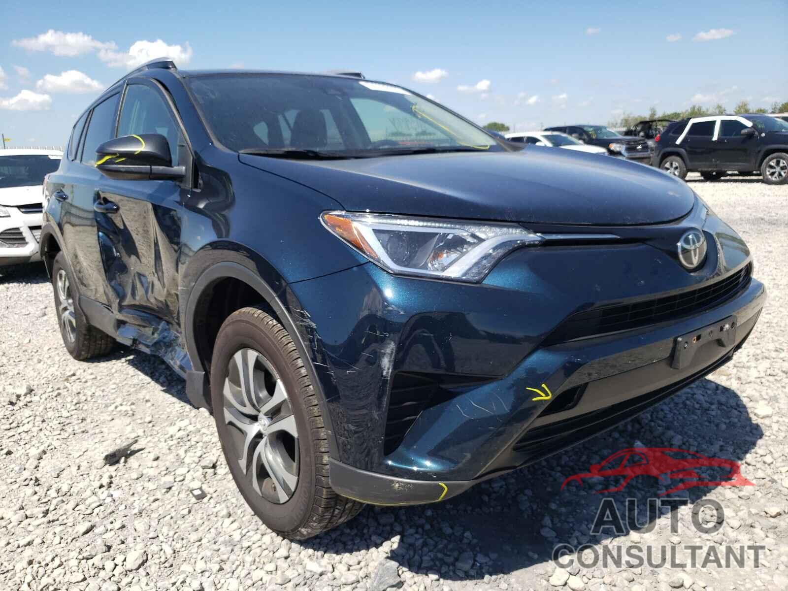 TOYOTA RAV4 2017 - JTMBFREV7HJ107035
