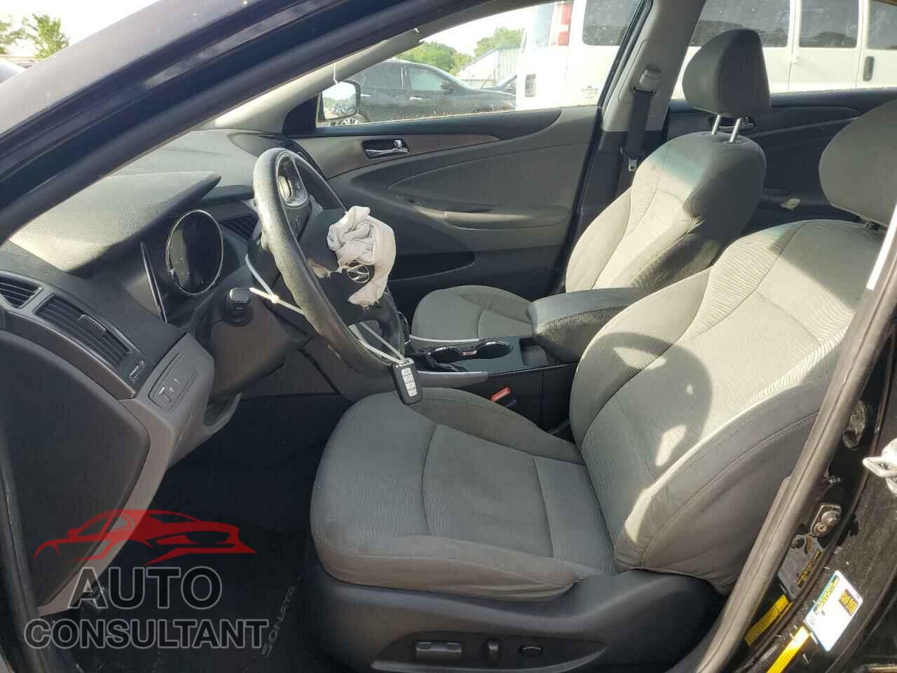 HYUNDAI SONATA 2011 - KMHEC4A49BA001372