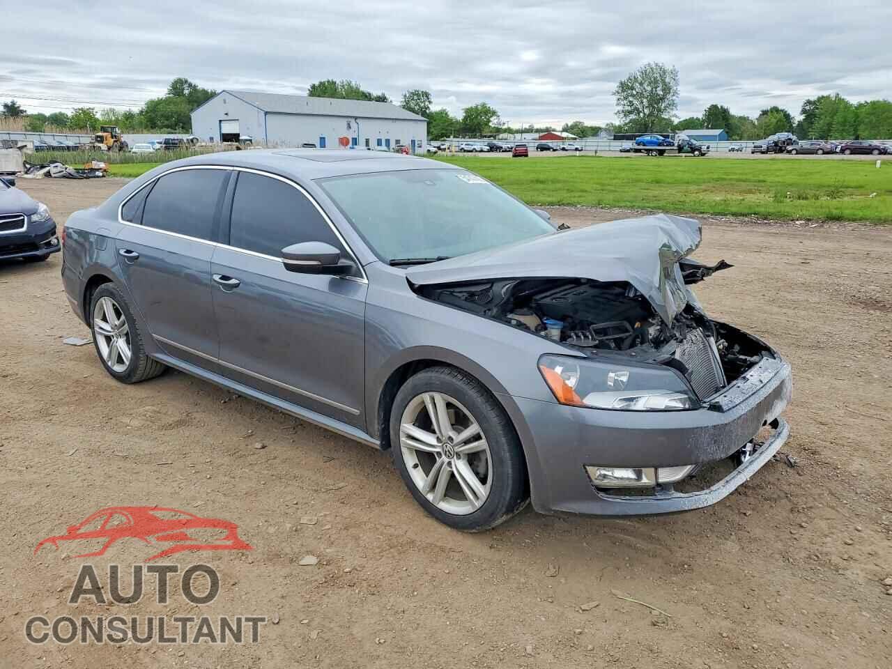VOLKSWAGEN PASSAT 2015 - 1VWBV7A33FC070592