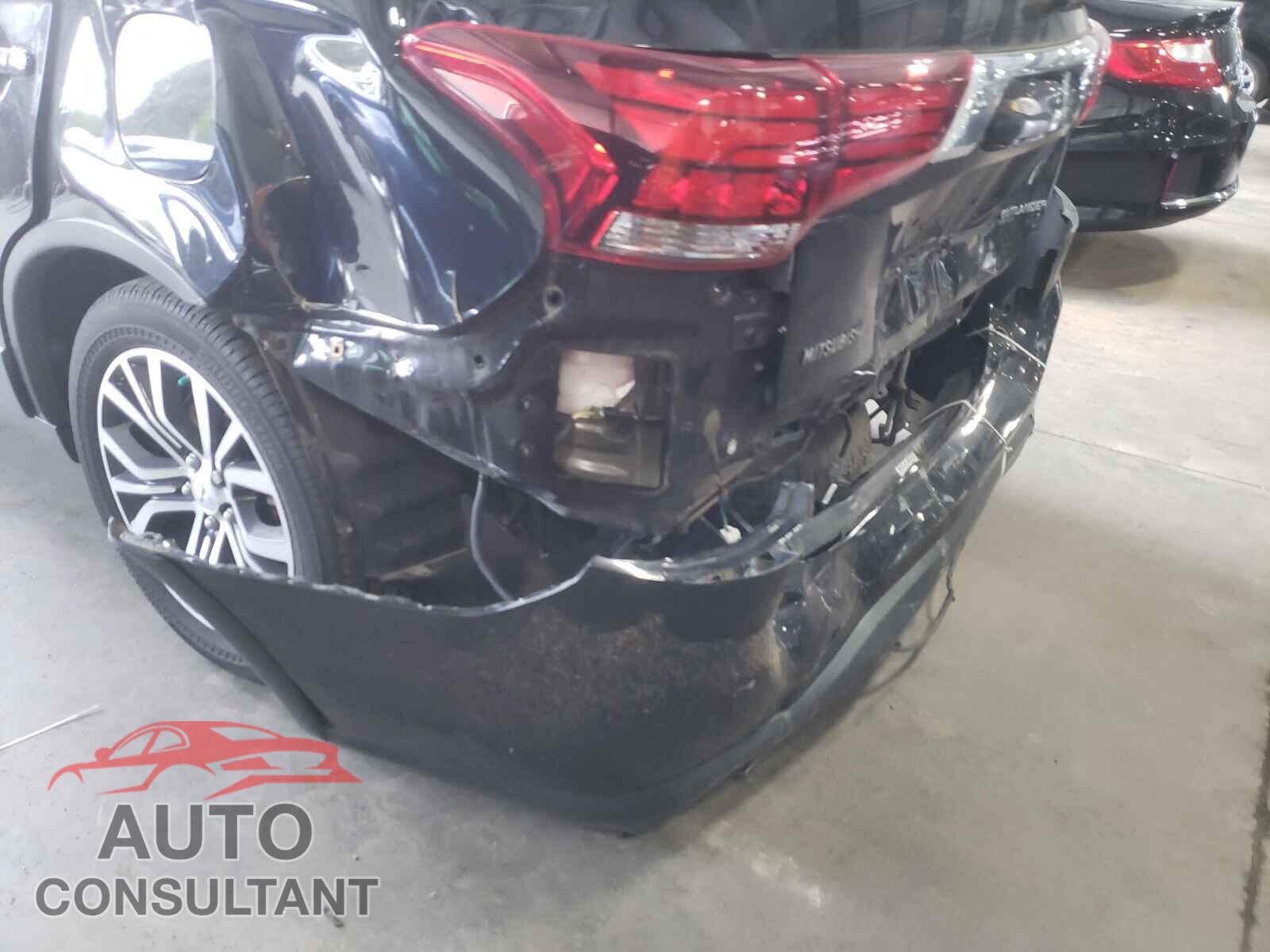 MITSUBISHI OUTLANDER 2017 - JA4AZ3A36HZ035325
