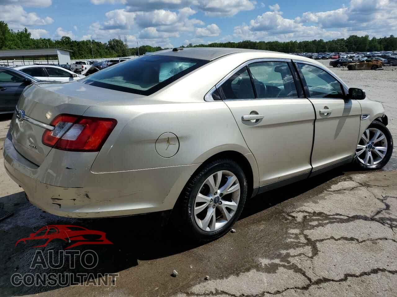 FORD TAURUS 2010 - 1FAHP2EW9AG106596