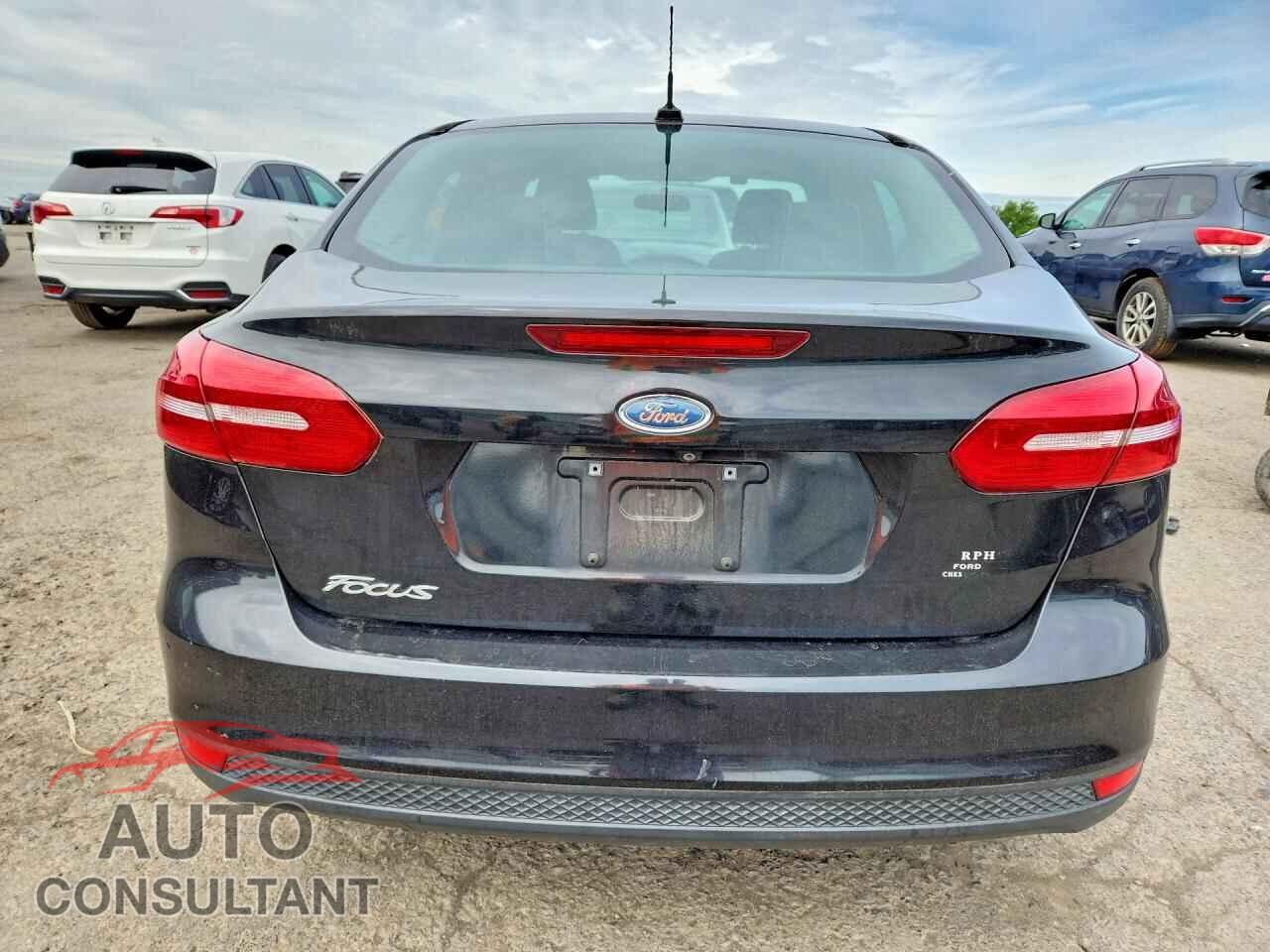 FORD FOCUS 2015 - 1FADP3E20FL297745