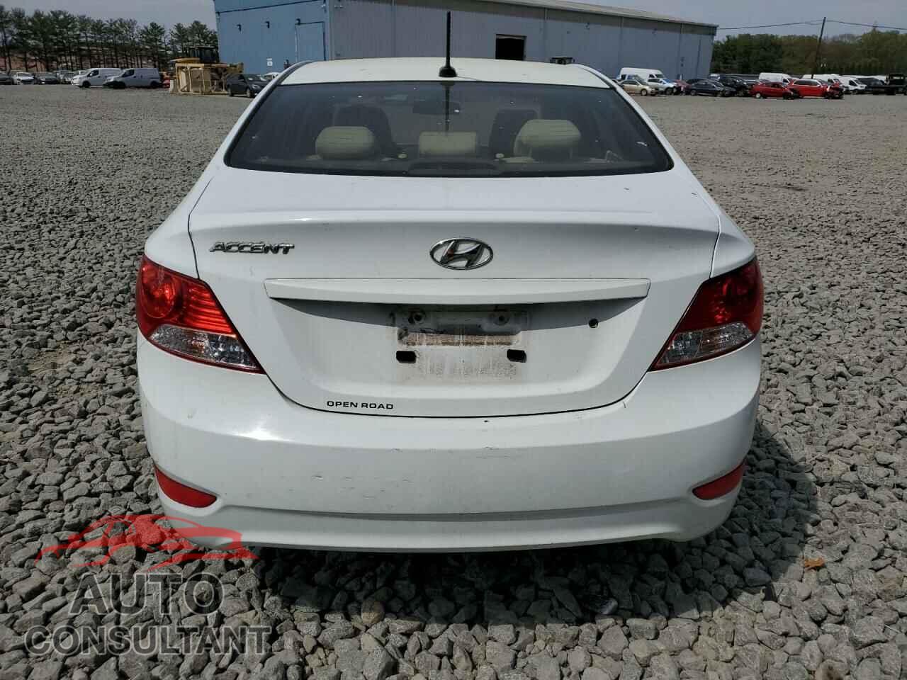 HYUNDAI ACCENT 2013 - KMHCT4AEXDU477373