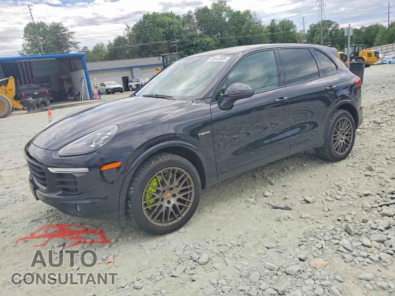 PORSCHE CAYENNE 2018 - WP1AE2A23JLA72553