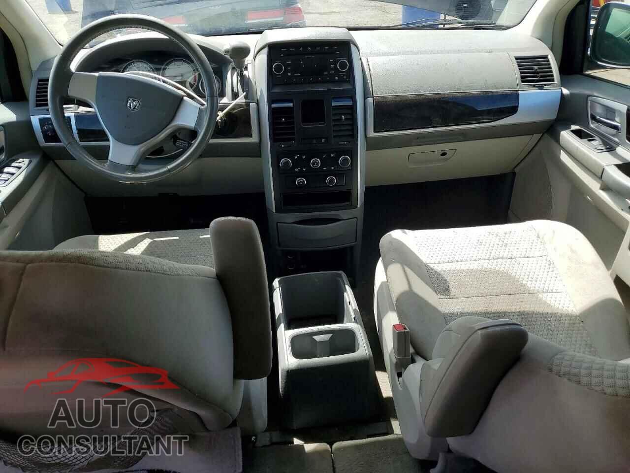 DODGE CARAVAN 2010 - 2D4RN5D13AR273131