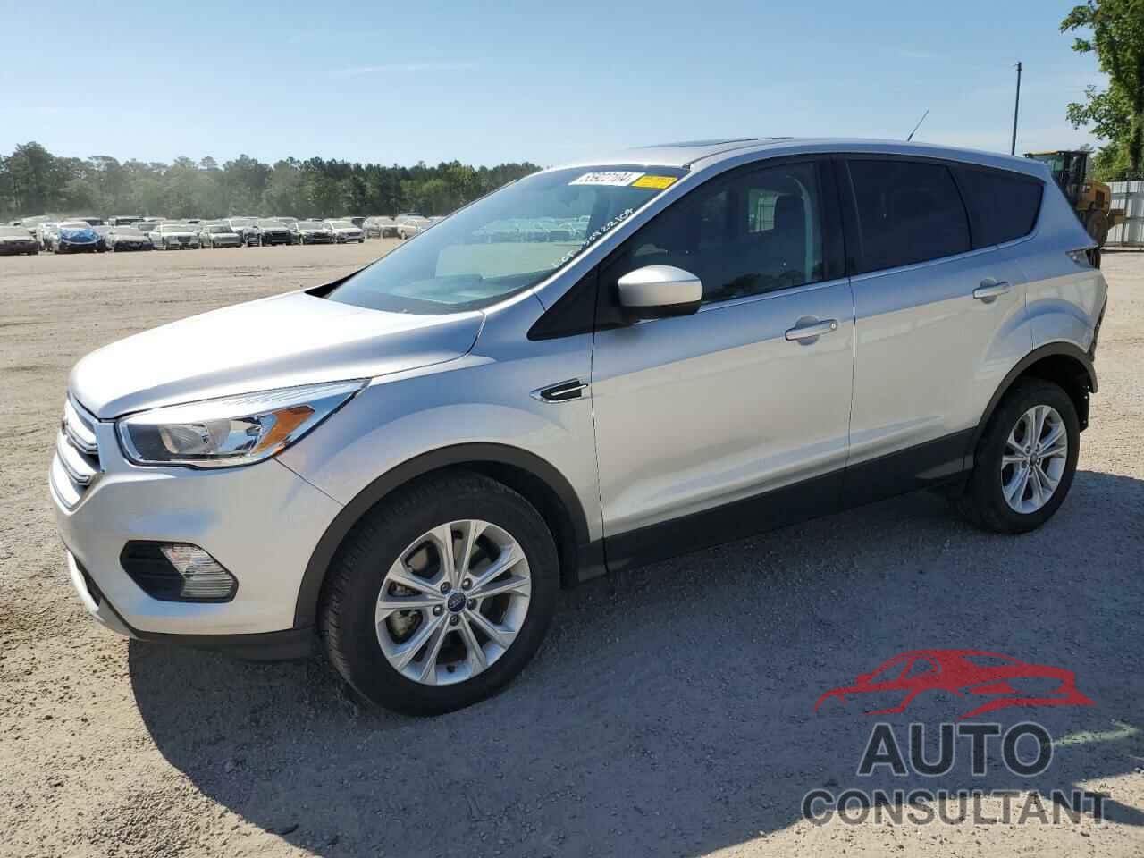 FORD ESCAPE 2017 - 1FMCU0G92HUD29904