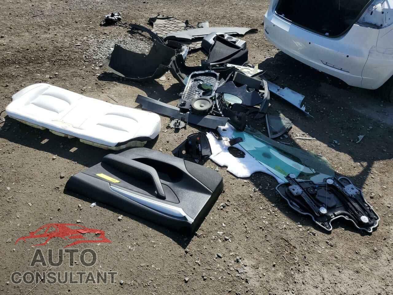 TESLA MODEL 3 2021 - 5YJ3E1EA1MF987611