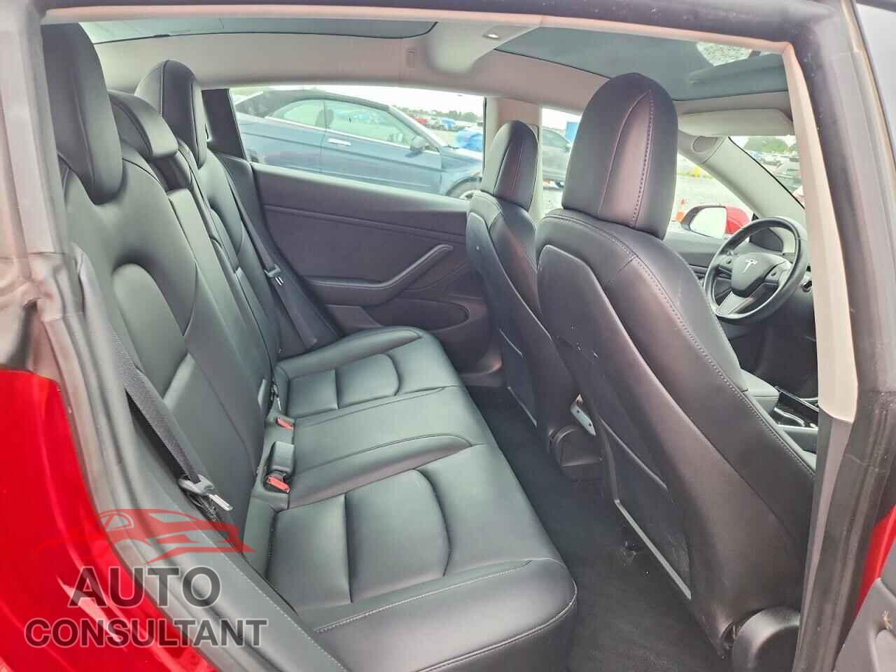 TESLA MODEL 3 2019 - 5YJ3E1EA9KF308357