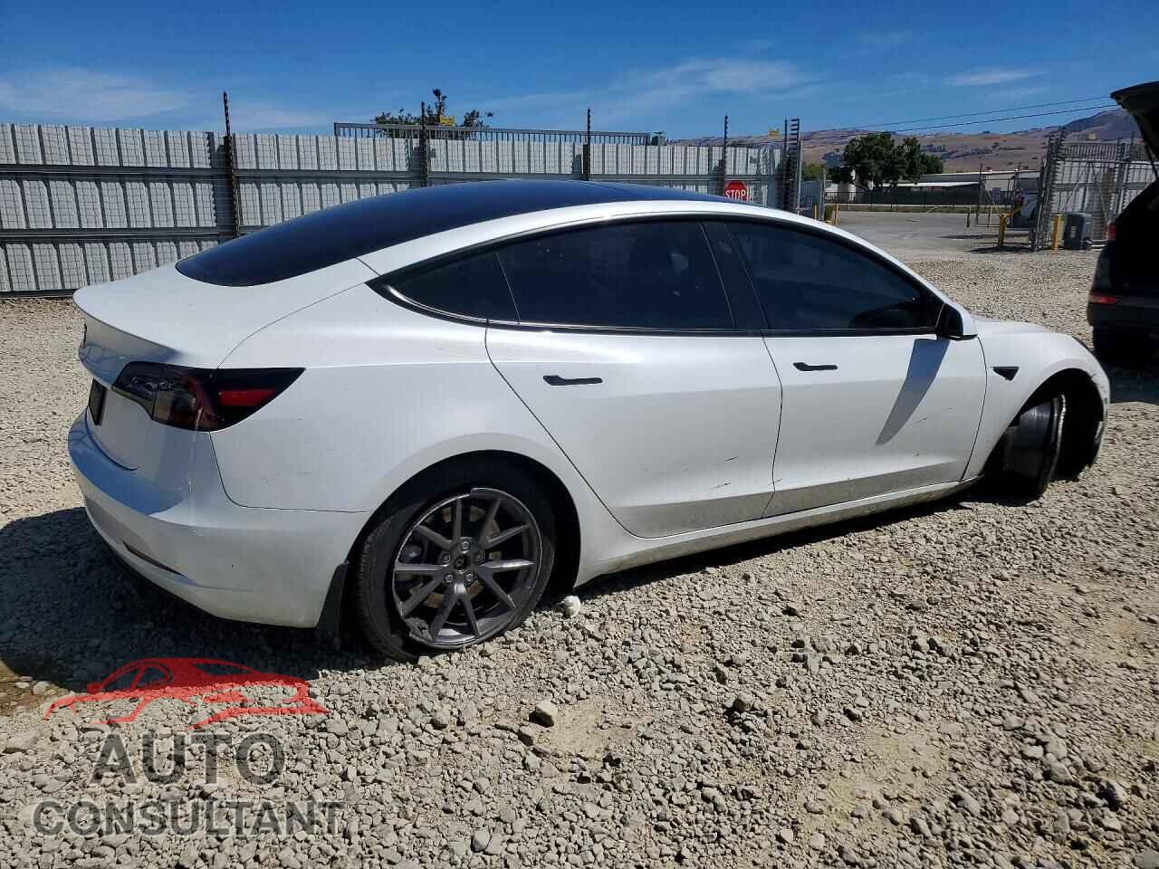 TESLA MODEL 3 2023 - 5YJ3E1EA7PF709767
