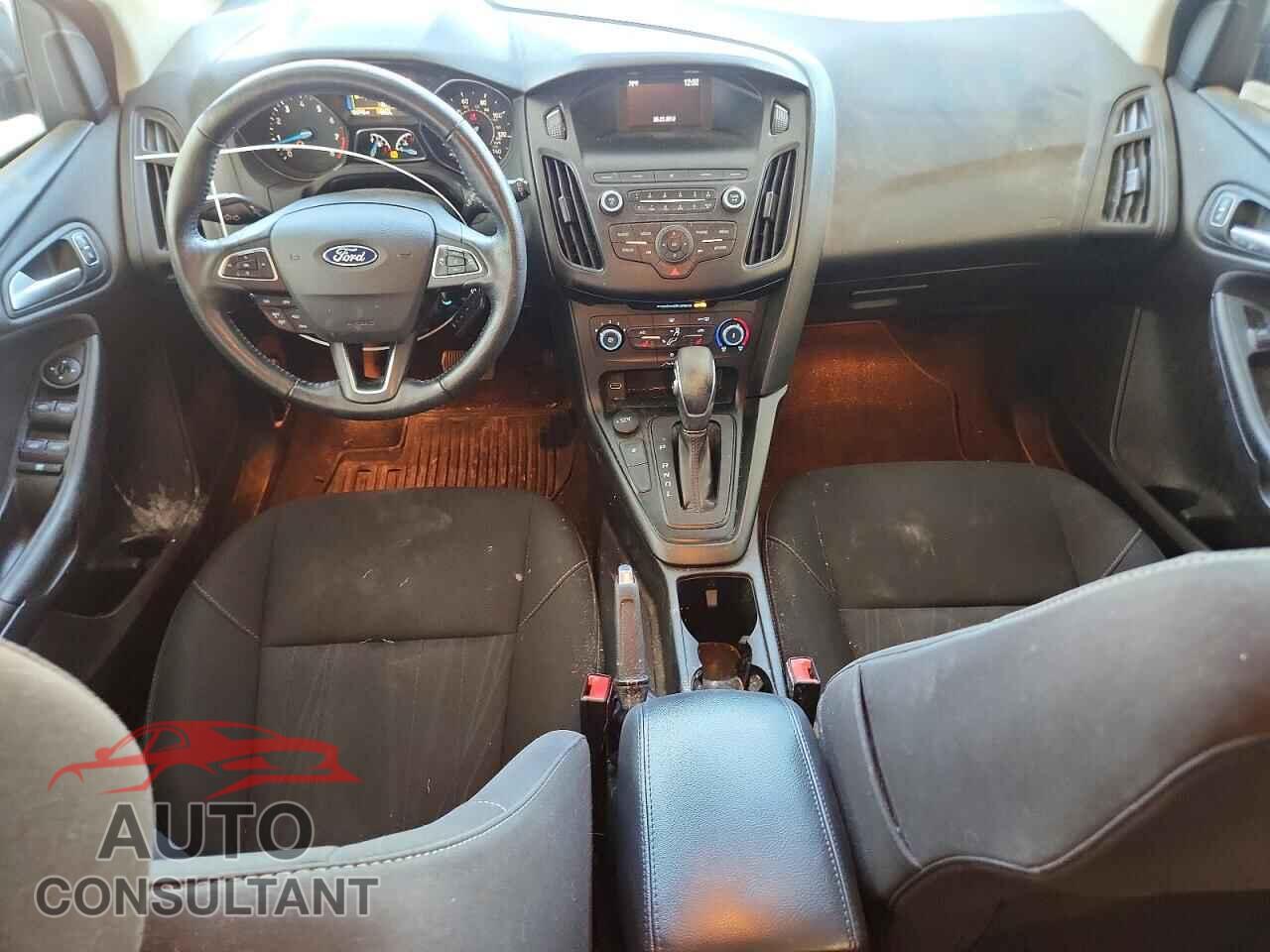 FORD FOCUS 2018 - 1FADP3K22JL305907
