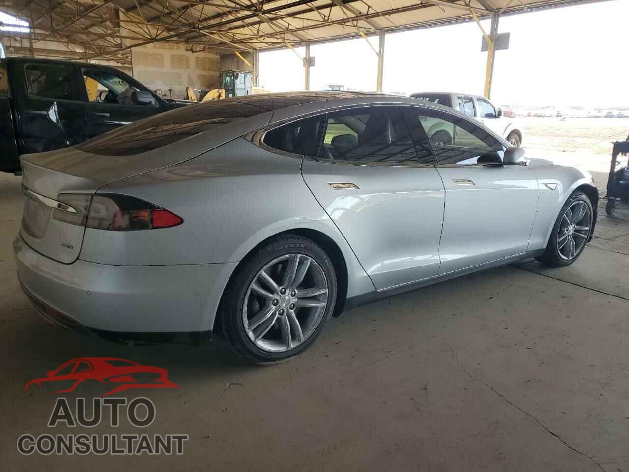TESLA MODEL S 2016 - 5YJSA1E29GF120543