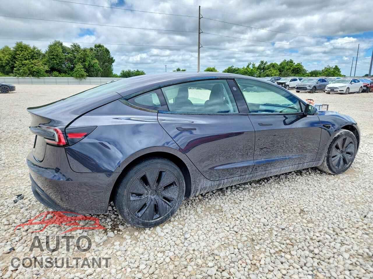 TESLA MODEL 3 2024 - 5YJ3E1EA5RF836293