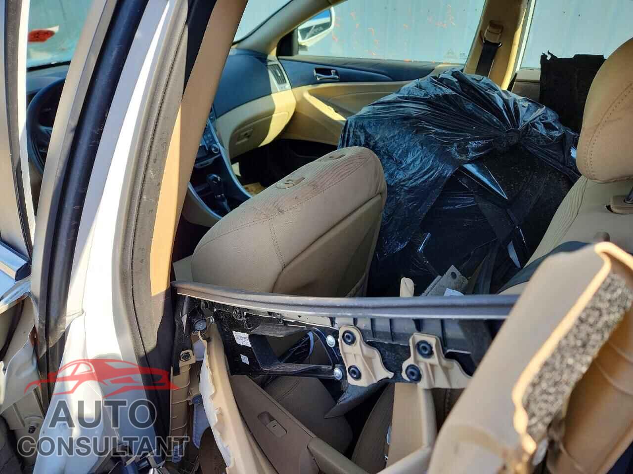 HYUNDAI SONATA 2015 - KMHEC4A4XFA139802