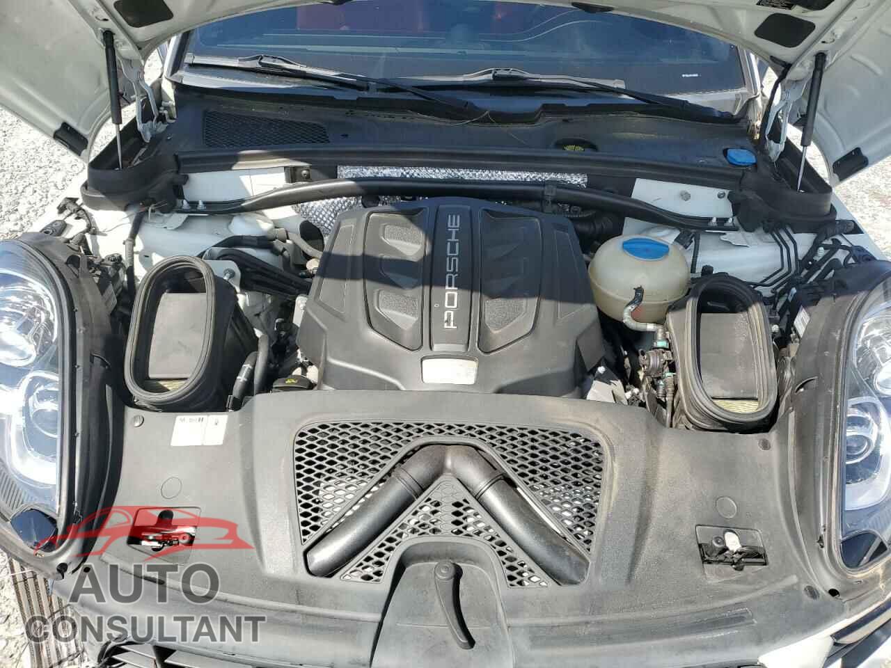 PORSCHE MACAN 2018 - WP1AB2A58JLB38467