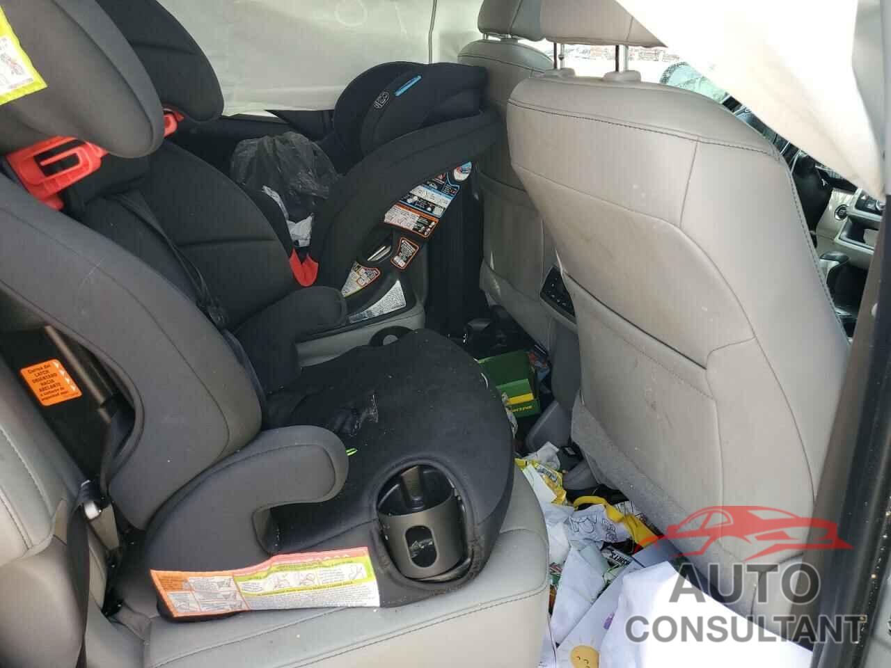 TOYOTA HIGHLANDER 2019 - 5TDKZRFH7KS559853