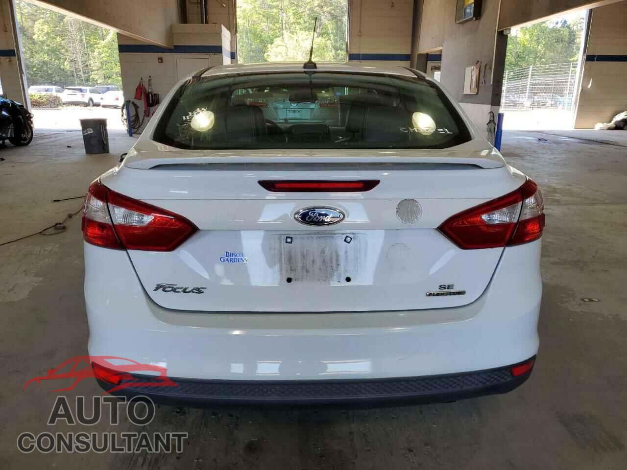 FORD FOCUS 2014 - 1FADP3F26EL252404