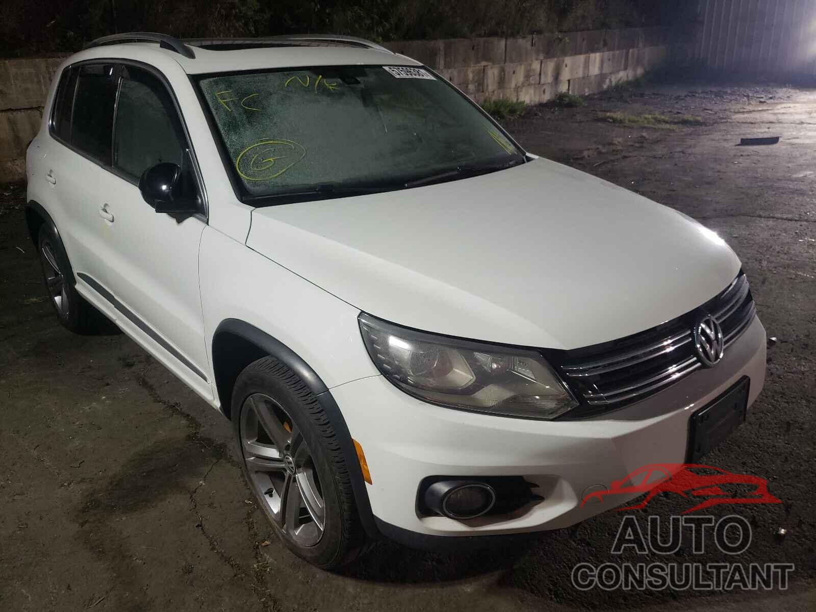 VOLKSWAGEN TIGUAN 2017 - WVGUV7AX3HW505302