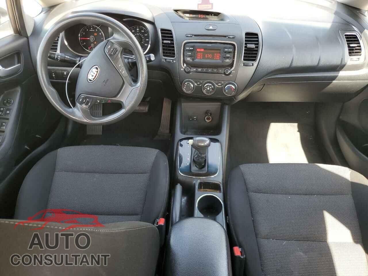 KIA FORTE 2017 - 3KPFK4A76HE037726